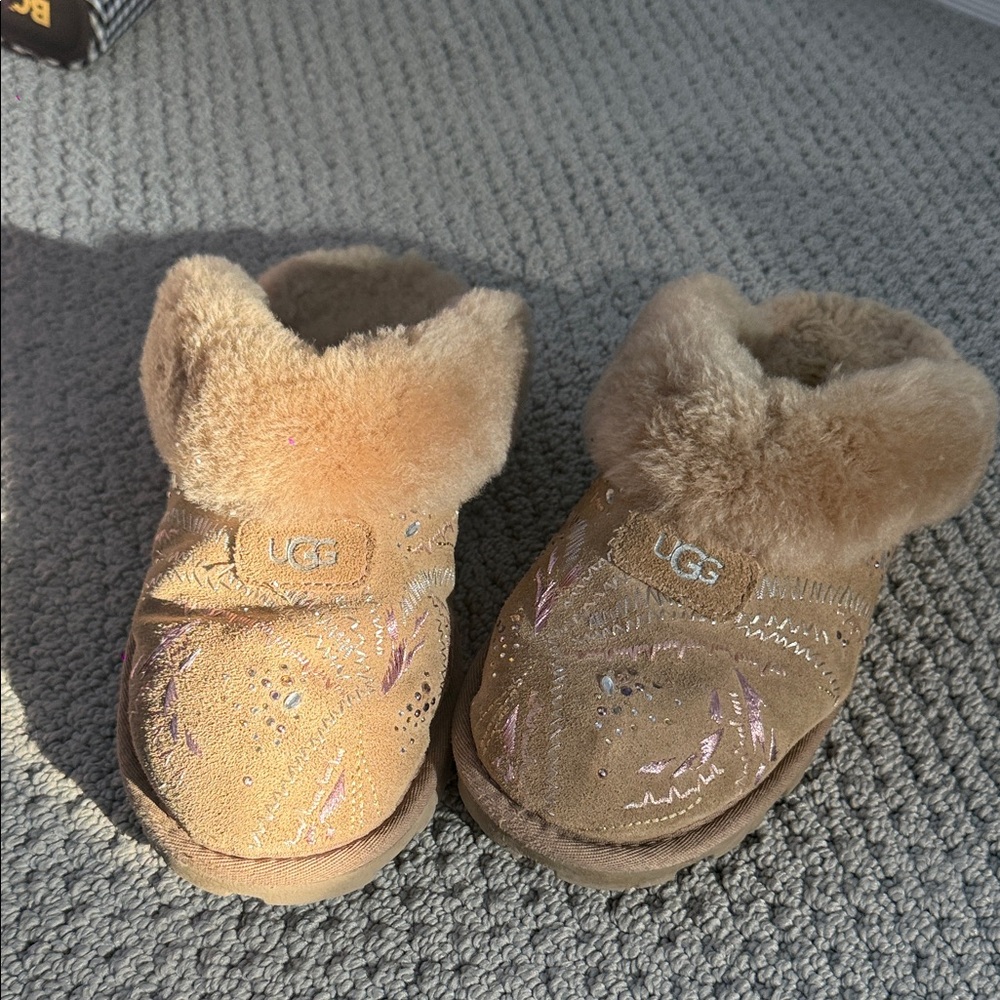 UGG Chestnut Tan Slippers - Picture 2 of 3